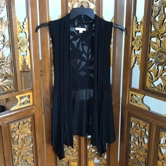 Forever 21 Black Knit Vest Women Sz M Drape Sleeveless Semi-Sheer Adult - Picture 1 of 5